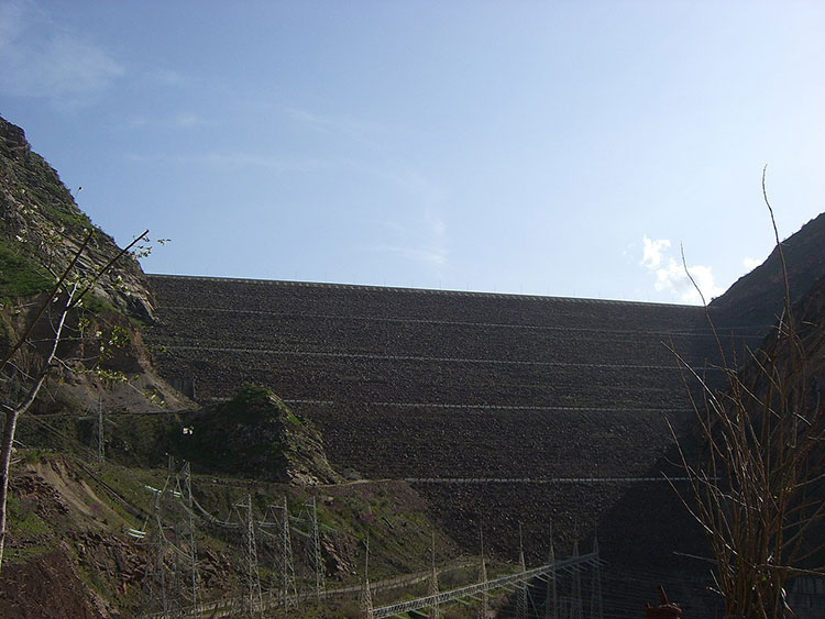 Топ-10 самых высоких искусственных стен в мире Нурекской плотины