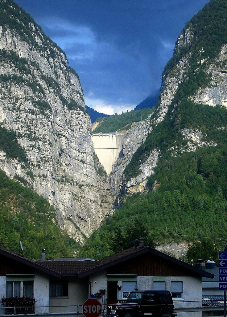 Топ-10-самых высоких-искусственных-стен-в-мире-ваджонт-плотина
